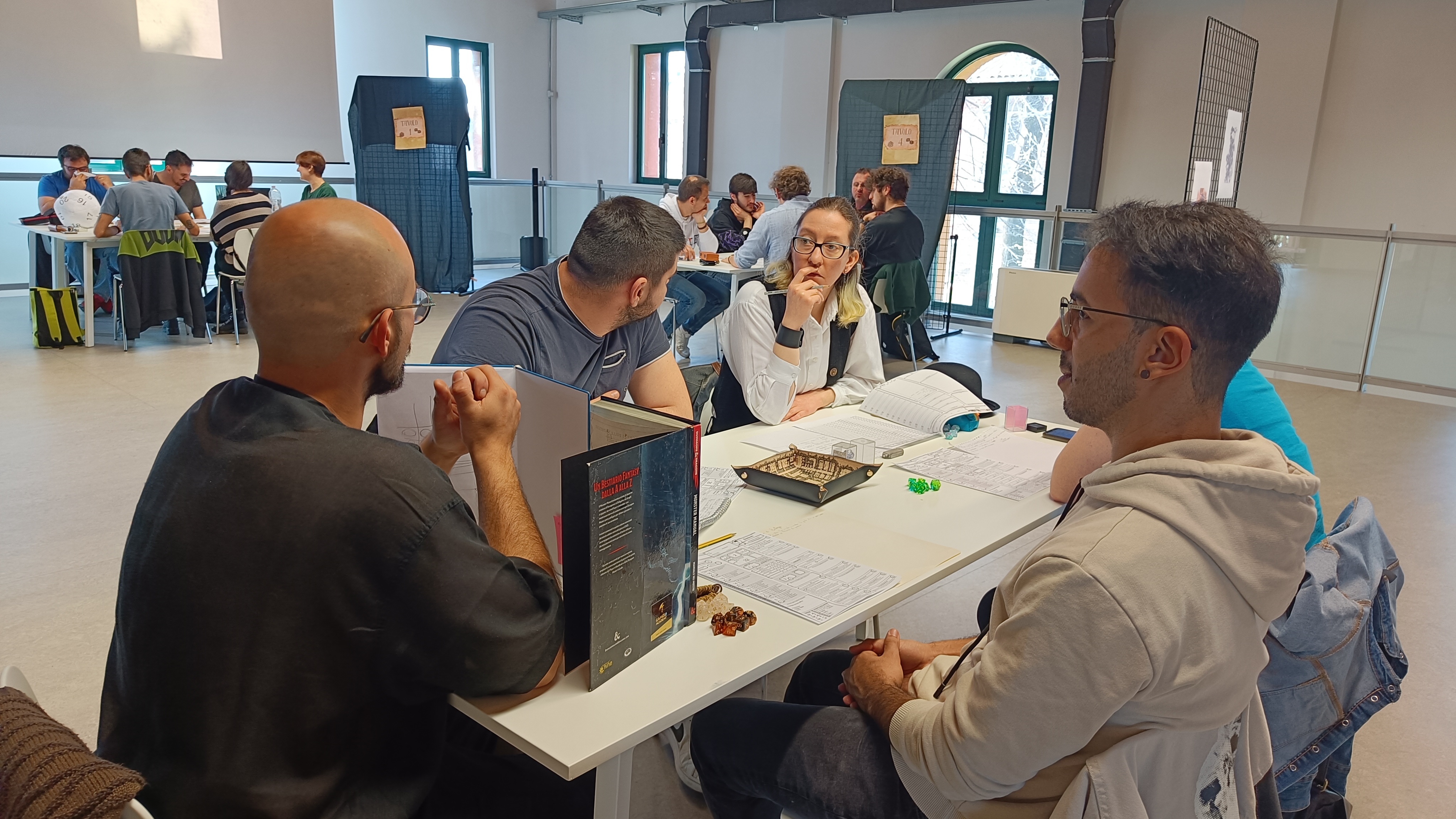 Giocatori al tavolo di gioco